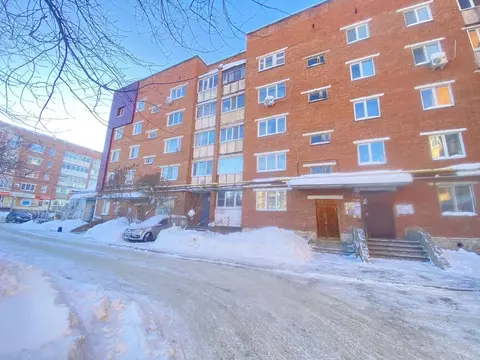 2-к кв. Удмуртия, Воткинск 1 Мая ул., 8 (49.0 м)