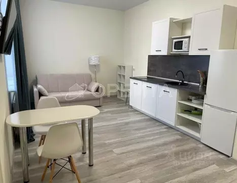 Студия Тюменская область, Тюмень ул. Первооткрывателей, 10 (30.9 м)