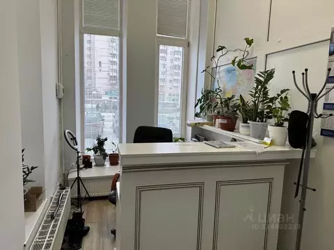 Помещение свободного назначения в Санкт-Петербург просп. Непокоренных, ...