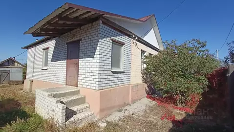 Дом в Волгоградская область, Светлоярский район, Червленовское с/пос, ...