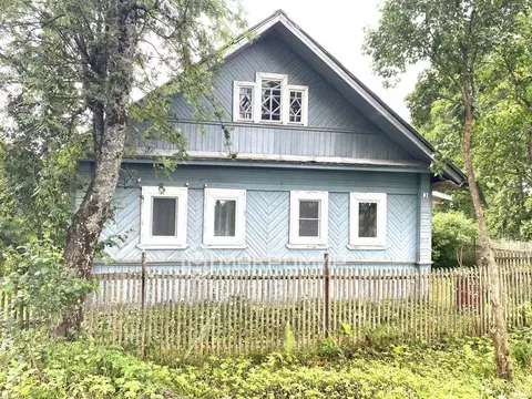 Дом в Ленинградская область, Лужский район, Скребловское с/пос ул. ...