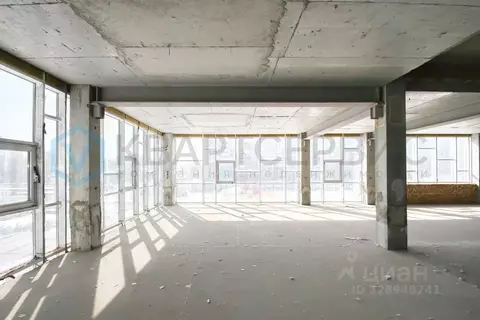 Помещение свободного назначения в Омская область, Омск просп. ...