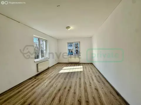 2-комнатная квартира: микрорайон Чкаловск, улица Жиленкова, 7 (83 м)