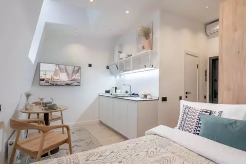 1-к кв. Санкт-Петербург 4-я Васильевского острова линия, 51 (16.0 м)