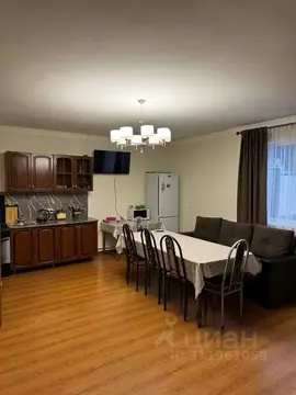 Дом в Карачаево-Черкесия, Зеленчукский район, с. Архыз ул. Водопадная, ...