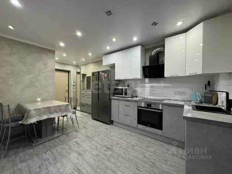 2-к кв. Тюменская область, Тюмень ул. 50 лет Октября, 57А (60.0 м)