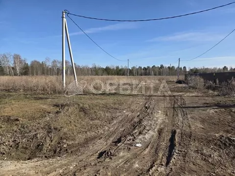 Участок в Тюменская область, Тюменский муниципальный округ, д. ...