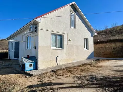 Дом в Крым, Симферопольский район, Перовское с/пос, с. Украинка ул. ...