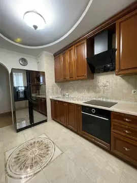 Продается 2-комнатная квартира