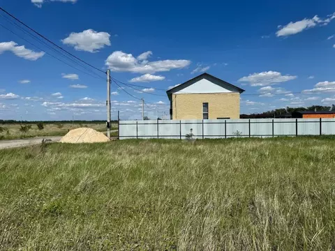 Участок в Воронежская область, с. Новая Усмань ул. Петровская, 7 (11.9 ...