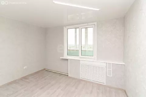 3-комнатная квартира: Тюмень, улица Бабарынка, 16А (36 м)