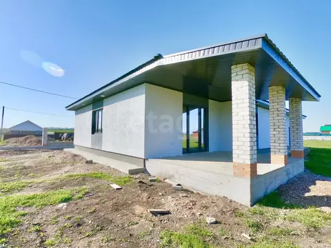 Дом в Башкортостан, Стерлитамакский район, Казадаевский сельсовет, с. ...