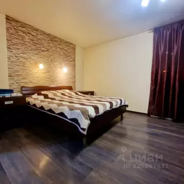 Студия Москва бул. Генерала Карбышева, 1 (31.0 м)