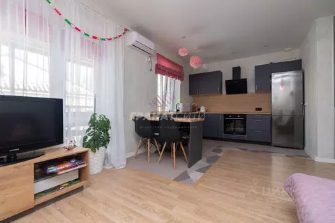 Дом в Омская область, Омск ул. 1-я Енисейская, 92А (77 м)