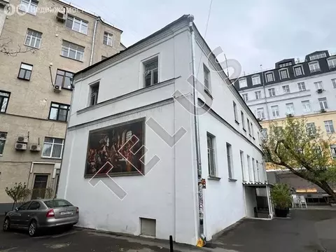 Торговая площадь (420 м)