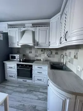 4-к кв. Тюменская область, Тобольск 8-й мкр, 31 (74.0 м)