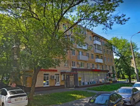 Торговая площадь (350 м)