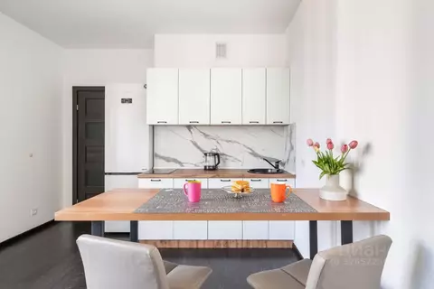 2-к кв. Санкт-Петербург ул. Верхне-Каменская, 11к1 (40.0 м)