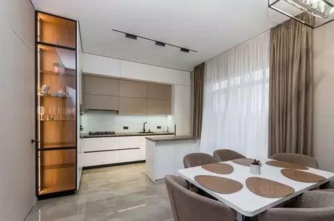 Дом в Ростовская область, Ростов-на-Дону Зрелищная ул. (180 м)