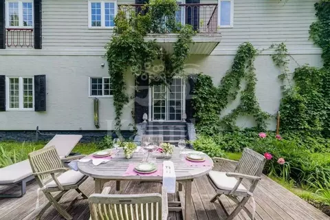 Дом в Московская область, Одинцовский городской округ, д. Липки  (560 ...