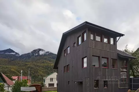 Дом в Краснодарский край, Сочи Красная Поляна пгт, ул. Волоколамская, ...