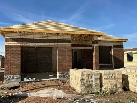 Дом в Оренбургская область, Оренбургский район, с. Благословенка ул. ...