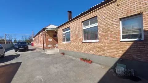 Дом в Ростовская область, Мясниковский район, с. Чалтырь  (100 м)