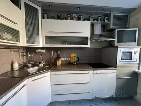 2-к кв. Санкт-Петербург Коломяжский просп., 28 (67.0 м)