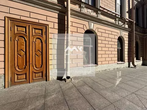 Торговая площадь в Санкт-Петербург Караванная ул., 4 (143 м)