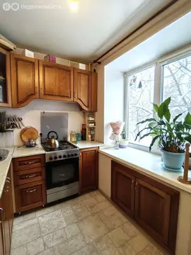 3-комнатная квартира: Череповец, Молодёжная улица, 2 (58.8 м)