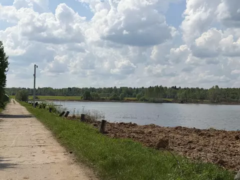 Участок в Тверская область, Калининский муниципальный округ, д. ...