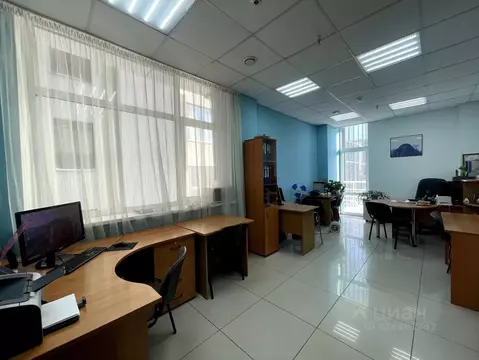 Офис в Свердловская область, Екатеринбург ул. 8 Марта, 12А (24 м)