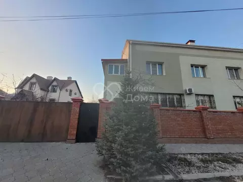 Дом в Волгоградская область, Волгоград Двинская ул. (548 м)