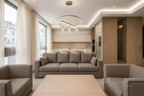 3-к кв. Москва ул. Усачева, 2С3 (140.0 м)