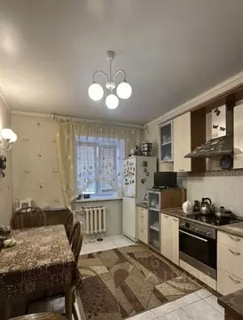 2-к кв. Омская область, Омск 6-й мкр, бул. Зеленый, 11 (77.0 м)