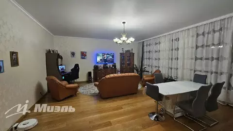 Продается 4-комнатная квартира