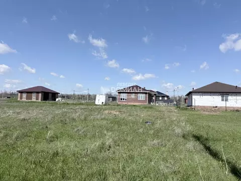 Участок в Ростовская область, Аксайский район, Грушевская ст-ца пер. ...