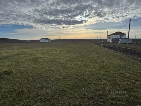 Участок в Крым, Симферопольский район, с. Урожайное ул. Сергея ...