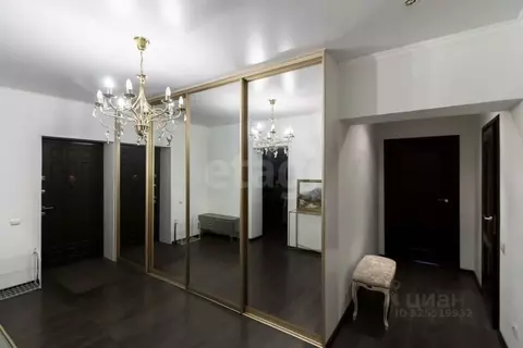 2-к кв. Тюменская область, Тюмень ул. Урицкого, 14 (74.2 м)