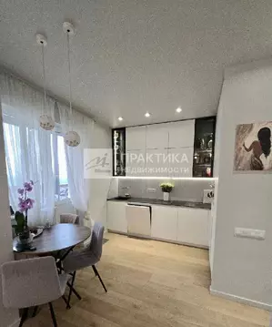 Продается 2-комнатная квартира