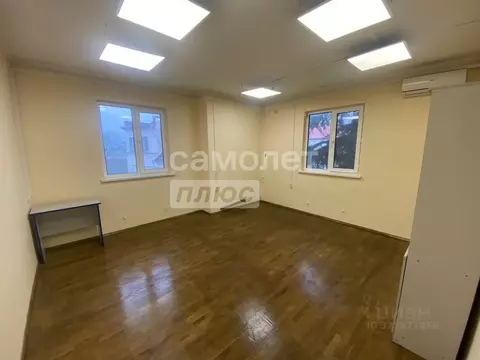 Офис в Краснодарский край, Туапсе пл. Ильича, 1Б (18 м)