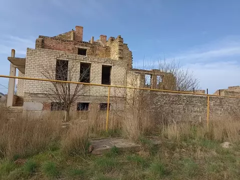 Дом в Крым, Сакский район, Лесновское с/пос, с. Прибрежное ул. ...