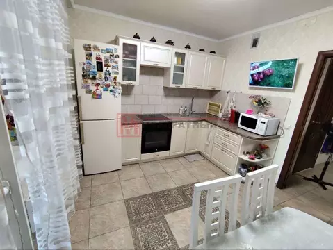 2-к кв. Белгородская область, Старый Оскол Космос мкр, 14 (64.2 м)