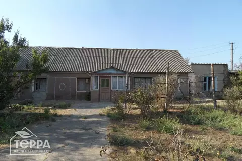 Дом в Крым, Раздольненский район, Чернышевское с/пос, с. Портовое ул. ...