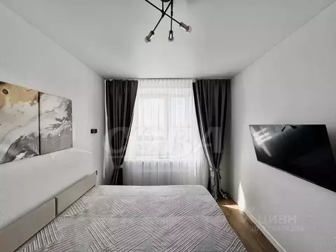 1-к кв. Тюменская область, Тюмень ул. Мельникайте, 2к18 (38.0 м)