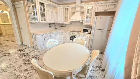 Продается 3-комнатная квартира