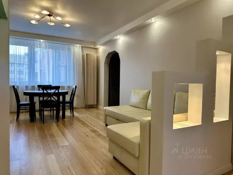 3-к кв. Москва ул. Усиевича, 29К1 (95.0 м)