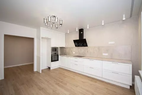 2-к кв. Тюменская область, Тюмень ул. Тимофея Кармацкого, 5 (70.0 м)