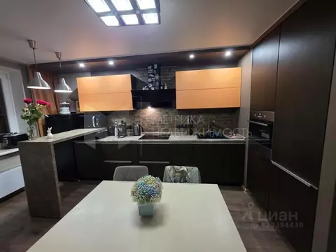 2-к кв. Тюменская область, Тюмень Кремлевская ул., 110к3 (66.4 м)