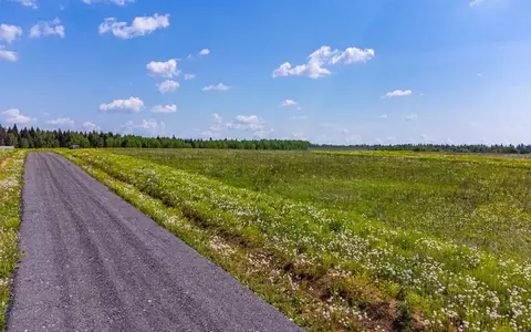 Участок в Калужская область, Боровский муниципальный округ, д. ...